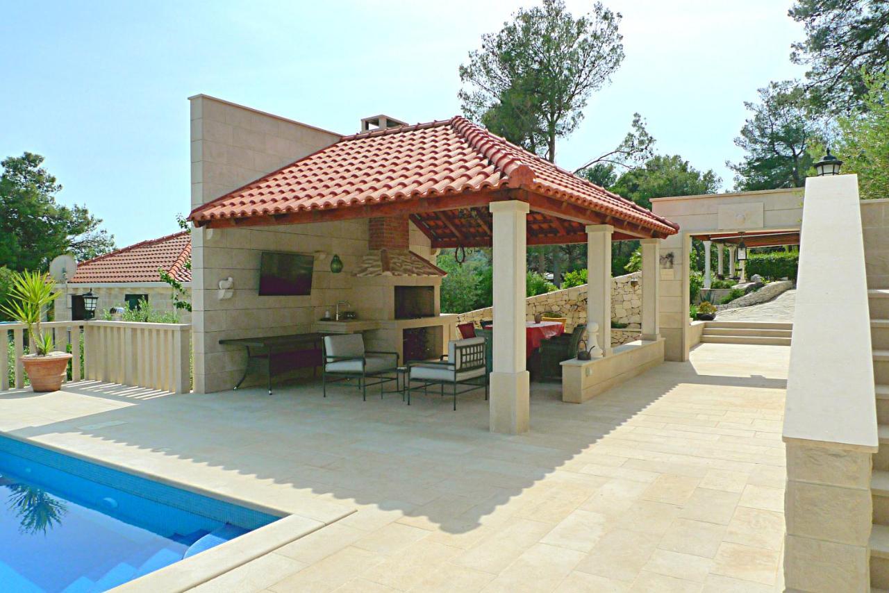 Villa Ursa Minor Sumartin Exterior foto